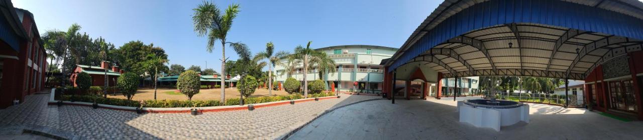 Aarunya Hotel And Resort Rajgir Exterior photo